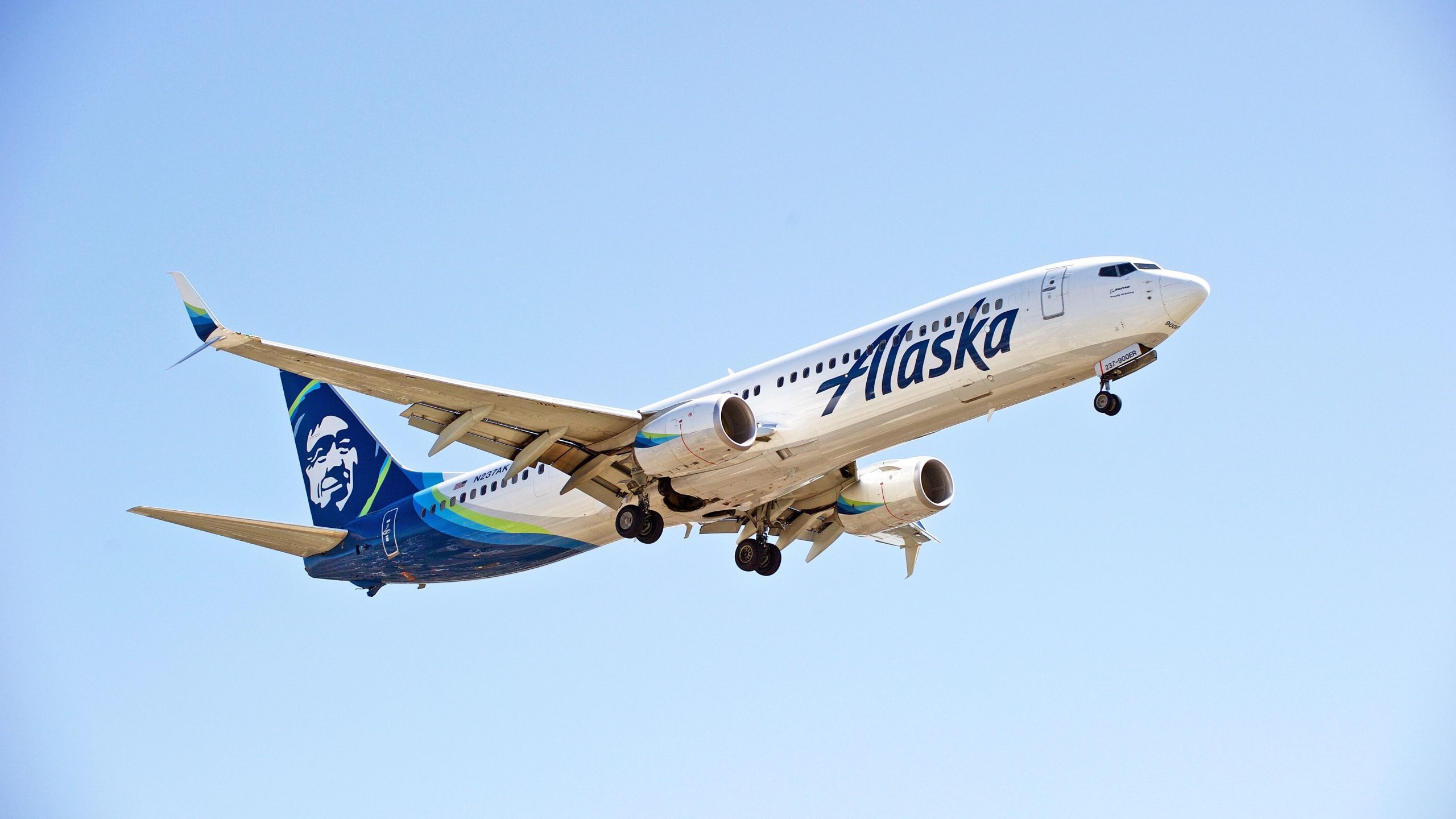 เส้นทางใหม่ของ Alaska Airlines รวมถึงการเปลี่ยนสายการบินฮาวายสายการบินที่เป็นไปได้