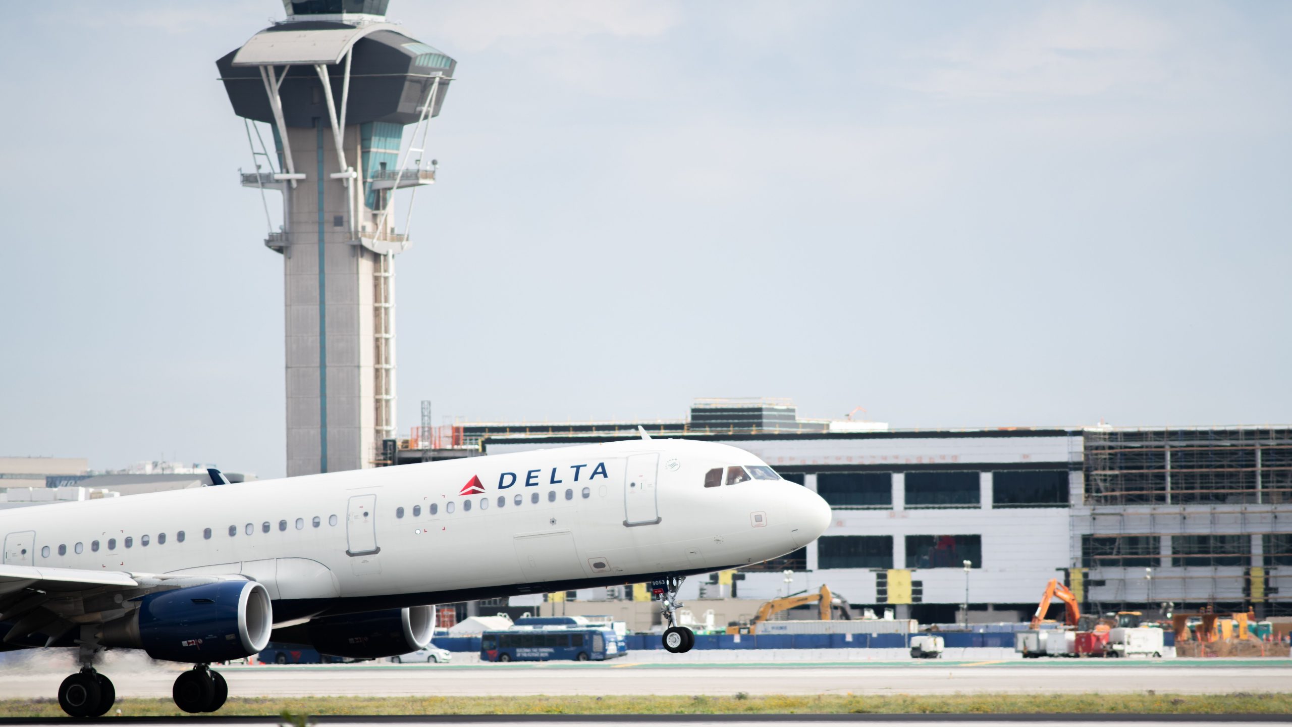 เส้นทางระหว่างประเทศที่สั้นที่สุด 10 เส้นทางจากสนามบินนานาชาติลอสแองเจลิส