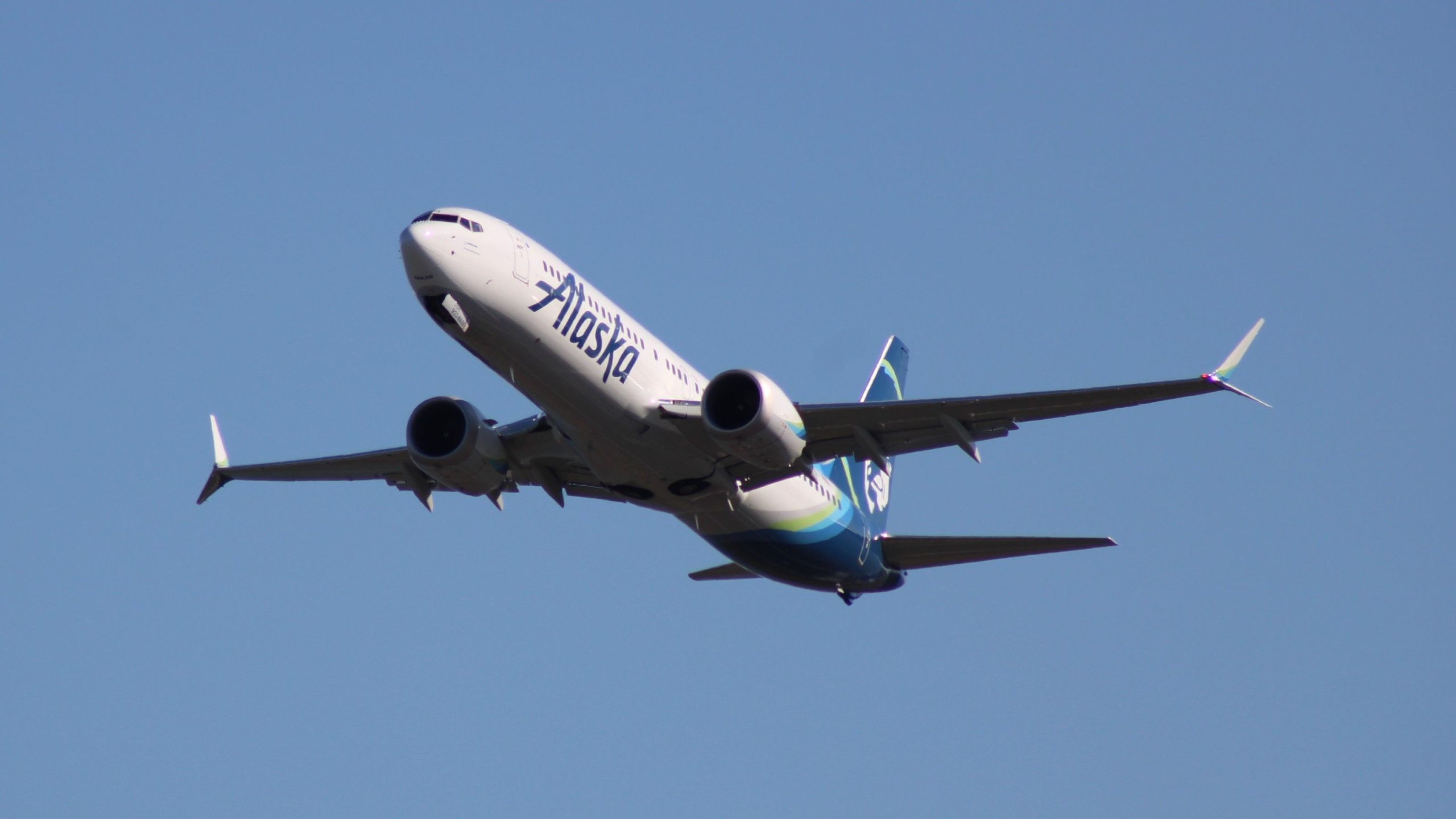 Boeing CEO ยอมรับความรับผิดชอบสำหรับ Alaska Airlines 737 Max 9 เหตุการณ์
