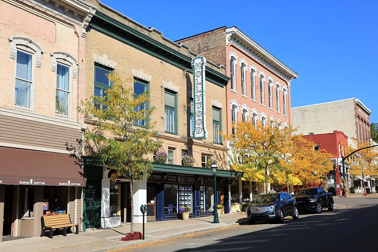 9 แถบตัวเมืองที่สวยที่สุดในมิชิแกน