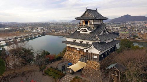 คู่มือผู้เยี่ยมชมของ Kiso และ Nagoya เป็นครั้งแรก