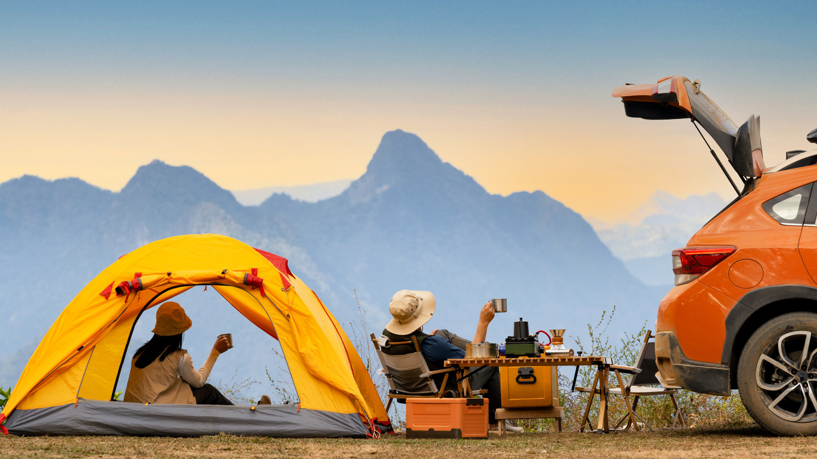 Các vật dụng cắm trại trên ô tô giá cả phải chăng của Costco mang đến sự nâng cấp lớn cho những chuyến phiêu lưu ngoài trời